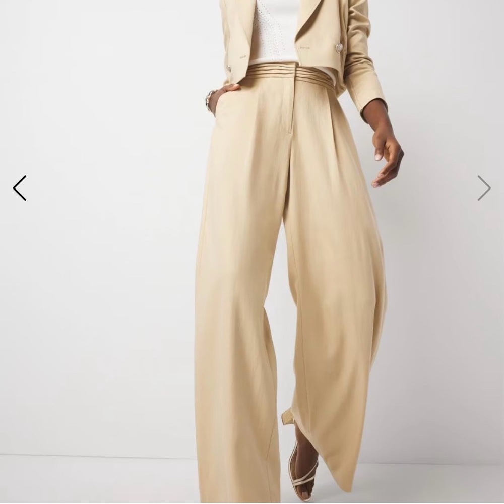 WHBM Cream Wide leg pants, size 12
(Look for matching top in my closet)